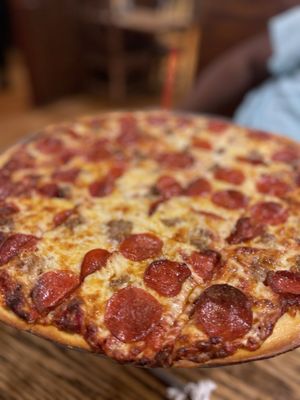 Lefty's Chicago Pizzeria by null