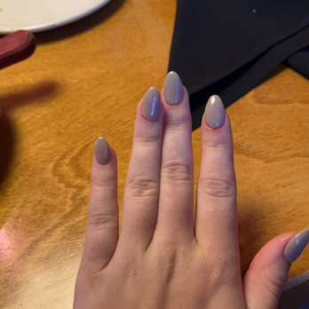 Queen Bee Nail & Spa - Nails hours later red and swollen - Nail Salons Near Me - Hamilton, New Jersey