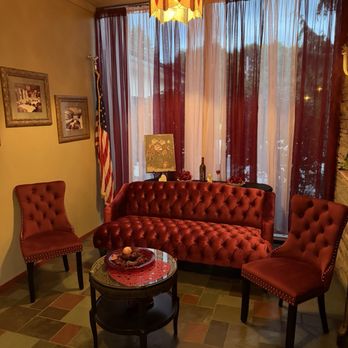 HOBNOB - Waiting area - Supper Clubs Near Me - Racine, Wisconsin