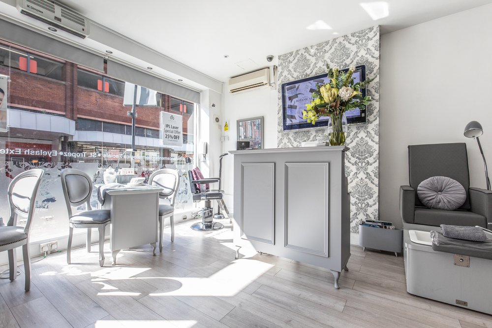 SIMPLICITY Updated May 2024 34 Victoria road, Surbiton, London, United Kingdom Nail Salons