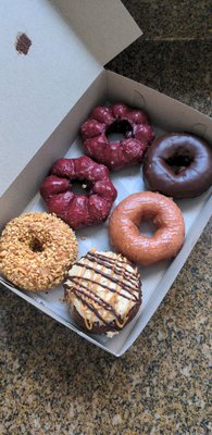 Avon Donuts Inc by null