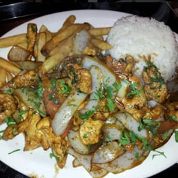 Pollo Saltado Pollo Saltado