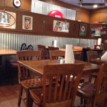 Bubba's BBQ & Steakhouse - Empty dining room on Sunday night - a clue we missed - Barbeque Near Me - Ennis, Texas Bubba's BBQ & Steakhouse - Empty dining room on Sunday night - a clue we missed - Barbeque Near Me - Ennis, Texas