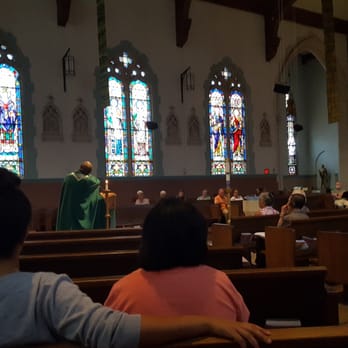 Alberta Street Fair - people sitting in pews in a church - Arts & Crafts Near Me - Portland, Oregon Alberta Street Fair - people sitting in pews in a church - Arts & Crafts Near Me - Portland, Oregon