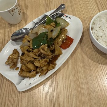 D Cuisine - Chicken with Bell pepper in Black Bean Sauce - Dim Sum Near Me - Chicago, Illinois