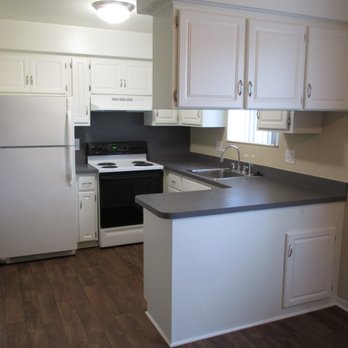 Rivercrest Arms Apartments - Kitchen - 1 BDR Deluxe - Apartments Near Me - Clinton Township, Michigan Rivercrest Arms Apartments - Kitchen - 1 BDR Deluxe - Apartments Near Me - Clinton Township, Michigan