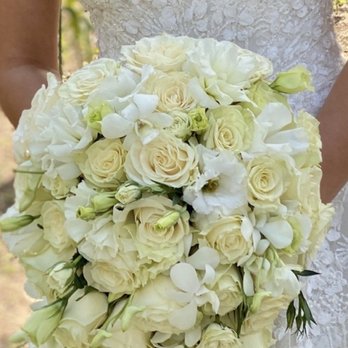 Zuniga Flowers - Bouquet was amazing. Only problem was that flowers kept falling out all day - Florists Near Me - Los Angeles, California Zuniga Flowers - Bouquet was amazing. Only problem was that flowers kept falling out all day - Florists Near Me - Los Angeles, California
