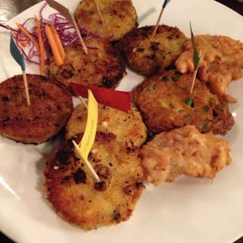 Ti 22 - Sampler plate - Thai Near Me - Seattle, Washington Ti 22 - Sampler plate - Thai Near Me - Seattle, Washington