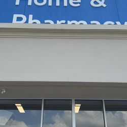 Walmart Supercenter - Crappy service