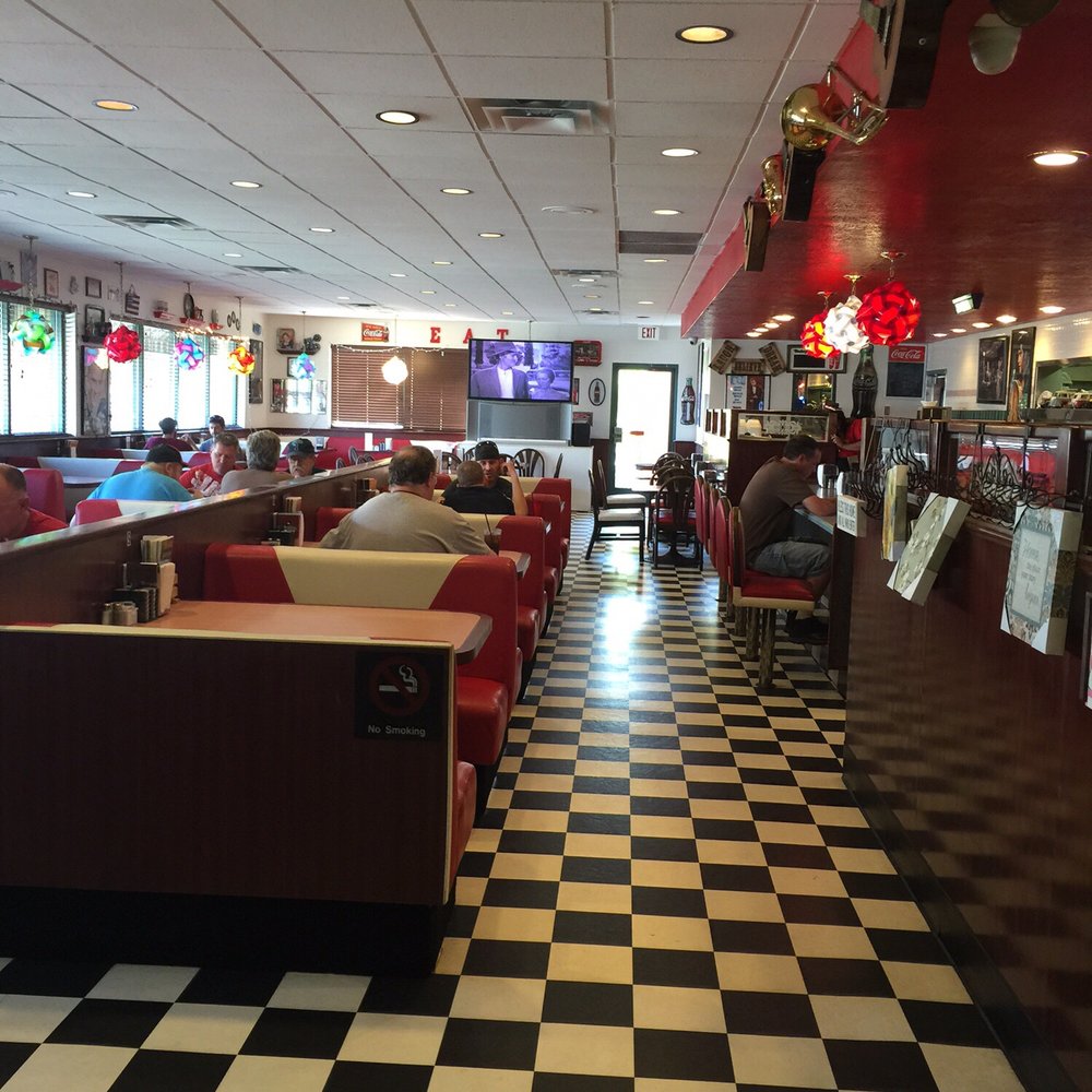 Peggy Sue's - Clean Fun Diner - Diners Near Me - Mesquite, Nevada