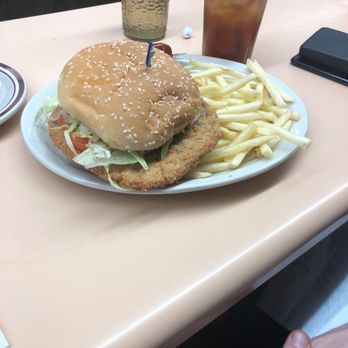 Eaton Place Restaurant - Texas Tenderloin - Diners Near Me - Eaton, Ohio