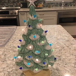 Coastal Christmas Tree fits on a narrow shelf too! Coastal Christmas Tree fits on a narrow shelf too!