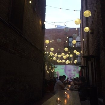 Far Bar - Evening, lanterns on atmosphere - Asian Fusion Near Me - Los Angeles, California