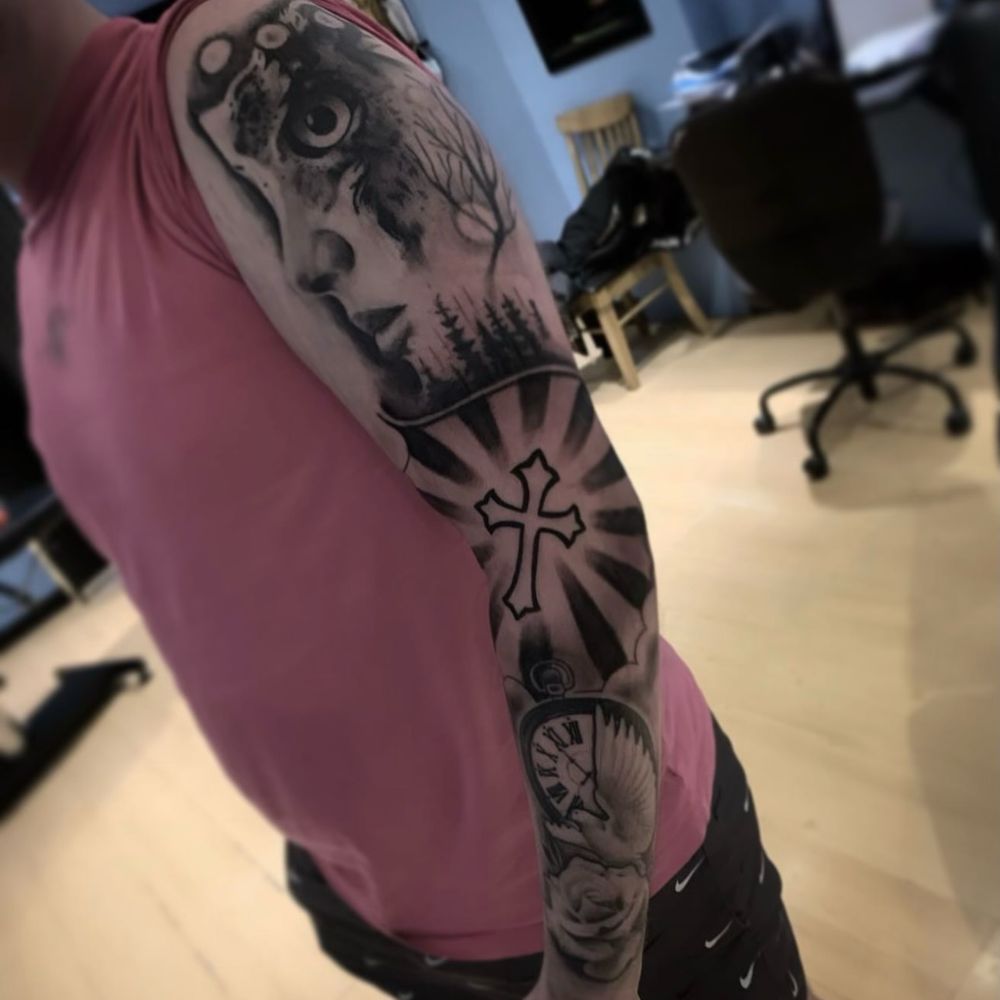 A little dodo I made a while ago. @minkstorchel on IG : r/traditionaltattoos, image size:1000x1000