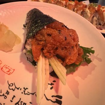 Sushi Hook - Spicy Tuna HR - Sushi Bars Near Me - Sacramento, California