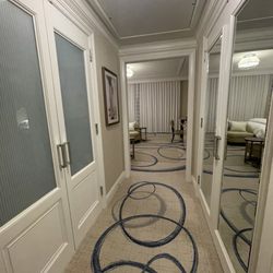 The Breakers - Bedroom Hallway