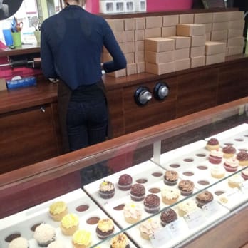 Les Glaceurs - Patisserie/Cake Shop Near Me - Montreal, Quebec Les Glaceurs - Patisserie/Cake Shop Near Me - Montreal, Quebec
