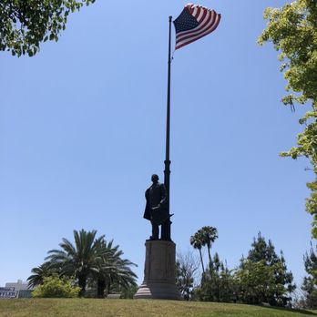 Burbank Five Points Art Monument - The wind blows through my heart, comforting it some - Public Art Near Me - Burbank, California