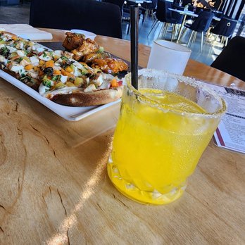 B's Wine Bar - Very good drinks. $5 mango margarita, - Wine Bars Near Me - Missouri City, Texas