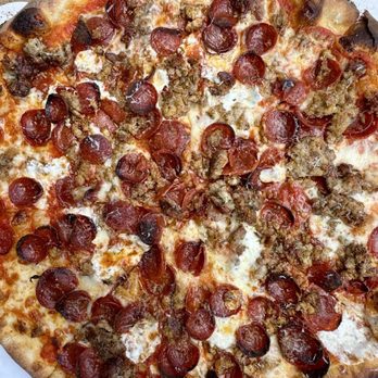 Grigg Street Pizza - Sausage and Pepperoni - Salad Near Me - Greenwich, Connecticut Grigg Street Pizza - Sausage and Pepperoni - Salad Near Me - Greenwich, Connecticut