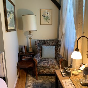 The Old Mill Inn - Reading nook - Hotels Near Me - Hatfield, Massachusetts The Old Mill Inn - Reading nook - Hotels Near Me - Hatfield, Massachusetts