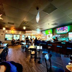 El Canton De La Patrona - Very chill sports bar vibes!