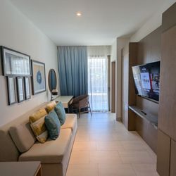Hard Rock Hotel Los Cabos - Living room