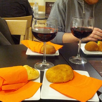 0:91pm - Barchetta, arancina al burro e vino rosso - Fast Food Near Me - Milan, Michigan 0:91pm - Barchetta, arancina al burro e vino rosso - Fast Food Near Me - Milan, Michigan