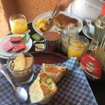 Ninfa's Café - Chorizo and egg burrito and pancakes and bacon - Cafeteria Near Me - Cancún, ROO Ninfa's Café - Chorizo and egg burrito and pancakes and bacon - Cafeteria Near Me - Cancún, ROO