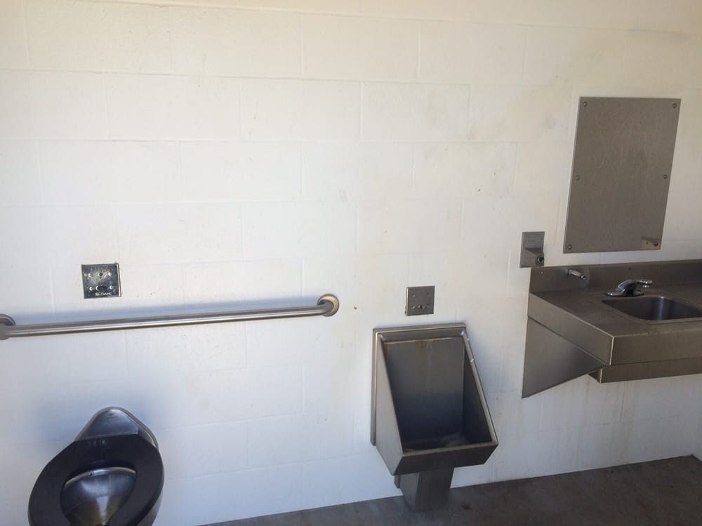 SAN LAUREN PARK Updated October 2024 16 Photos 4100 Mohawk St