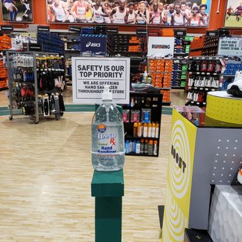 DICK'S Sporting Goods - Sports Wear Near Me - Yorba Linda, California DICK'S Sporting Goods - Sports Wear Near Me - Yorba Linda, California