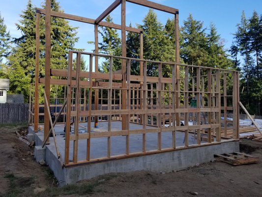 Handyman Services - No project too big for our crew! Check out some of our previous work and give us a call to discuss your project needs.