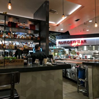Basalt - Inside - New American Near Me - Honolulu, Hawaii