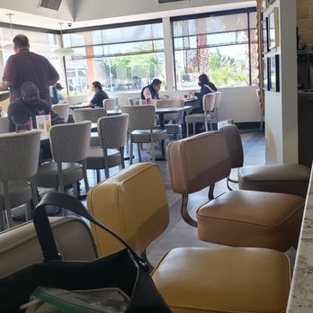 Bumsted's - Inside diner - Bars Near Me - Tucson, Arizona