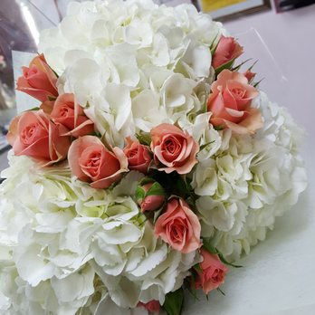 Golden Flowers - Florists Near Me - Glendale, California Golden Flowers - Florists Near Me - Glendale, California