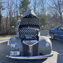 Ainslie's Market - Car show!