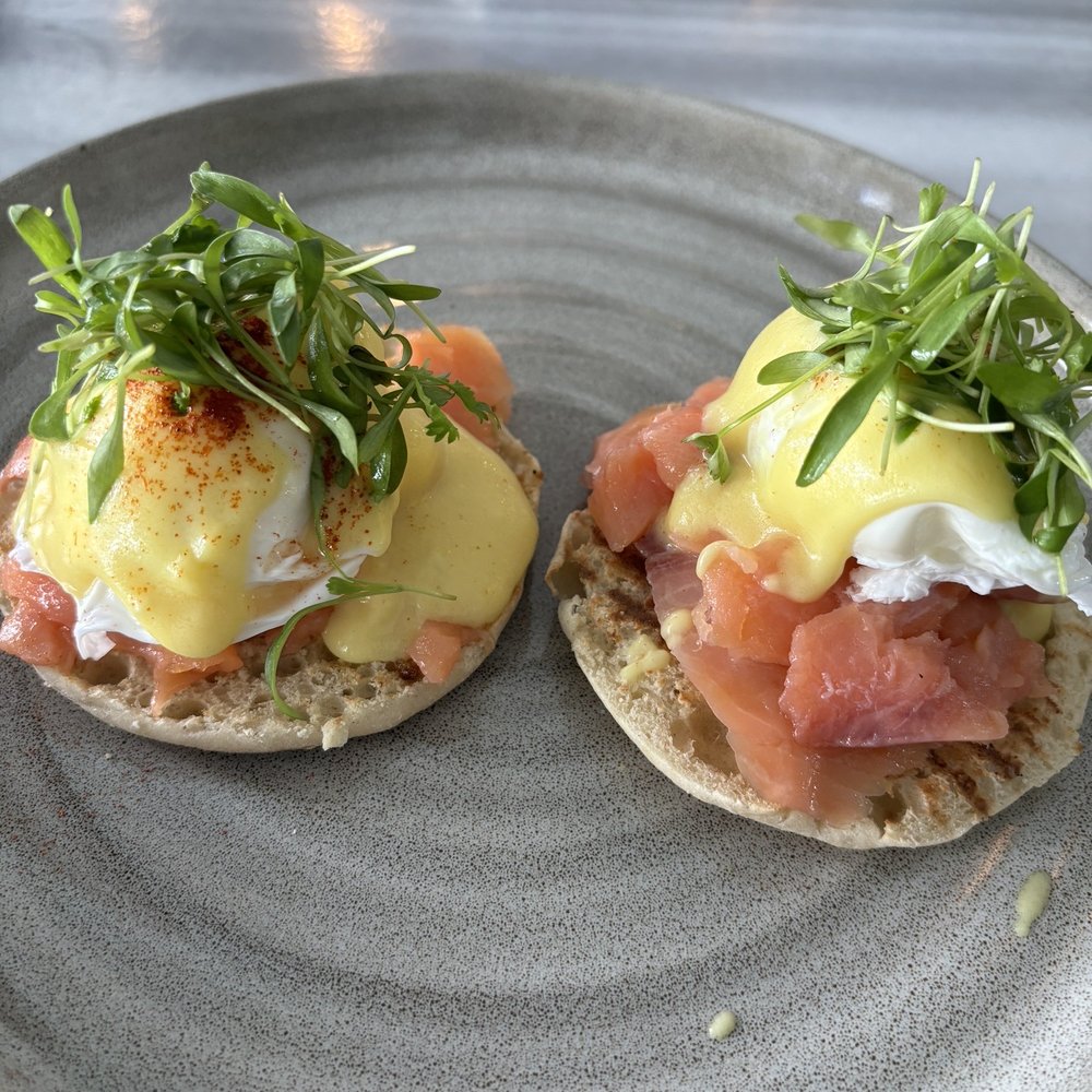 ATTITUDE CAFE - Smoked salmon benedict - Breakfast & Brunch Near Me - Los Angeles, California ATTITUDE CAFE - Smoked salmon benedict - Breakfast & Brunch Near Me - Los Angeles, California