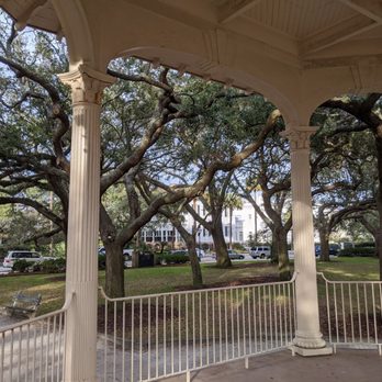 Gazebo - Gazebo at White Point Garden - Landmarks & Historical Buildings Near Me - Charleston, South Carolina