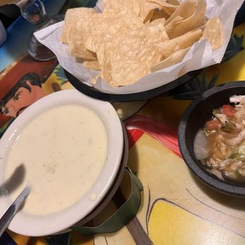 El Tapatio - Chips and queso (cabbage slaw dip complimentary) - Bars Near Me - Flagstaff, Arizona