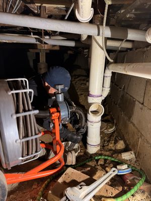 Leakoff Plumbing & Heating Logo