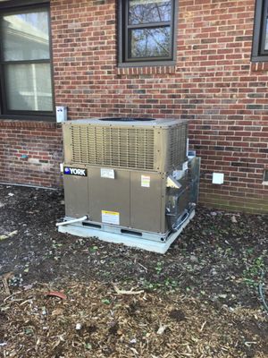 AC Installation - Expert Air-Conditioning Service in Brentwood, Spring Hill & Beyond
Hot Tennessee afternoons are no time for a struggling air conditioner. Whether your system won’t cool, is making odd noises, or sends your power bill sky-high, Climate Pro diagnoses the issue fast and fixes it right—the first time.
Our NATE-certified techs service every brand and model, from central ACs and heat pumps to ductless mini-splits. We arrive on time, explain the problem in plain English, and quote flat-rate pricing before any work begins. Need a new unit? We handle load calculations, equipment selection, and precision installation so you enjoy quieter operation and lower energy costs year-round.
Service areas: Brentwood, Franklin, Spring Hill, College Grove, Arrington, and greater Nashville.
Having your air conditioner serviced regularly can by a professional with experience in HVAC services can boost your air conditioning performance and save you money in the long run. Having regular service done on your heating and cooling system can make sure a small problem doesn’t turn into a big problem, and can even save you money on your utility bill.
Climate Pro offers fast, professional air conditioning service and air conditioning repairs for your HVAC in Nolensville, Thompson’s Station and surrounding areas. Our experienced HVAC technicians will provide comfortable room temperatures without breaking your budget.
You and your family don’t have to learn to deal with the heat, call Climate Pro today to schedule your Air Conditioning service today.
Signs you need AC repair:
Warm or weak airflow from vents
Strange smells, rattles, or grinding sounds
Ice on the outdoor unit or refrigerant lines
Unexplained spikes in your electric bill AC Installation - Expert Air-Conditioning Service in Brentwood, Spring Hill & Beyond
Hot Tennessee afternoons are no time for a struggling air conditioner. Whether your system won’t cool, is making odd noises, or sends your power bill sky-high, Climate Pro diagnoses the issue fast and fixes it right—the first time.
Our NATE-certified techs service every brand and model, from central ACs and heat pumps to ductless mini-splits. We arrive on time, explain the problem in plain English, and quote flat-rate pricing before any work begins. Need a new unit? We handle load calculations, equipment selection, and precision installation so you enjoy quieter operation and lower energy costs year-round.
Service areas: Brentwood, Franklin, Spring Hill, College Grove, Arrington, and greater Nashville.
Having your air conditioner serviced regularly can by a professional with experience in HVAC services can boost your air conditioning performance and save you money in the long run. Having regular service done on your heating and cooling system can make sure a small problem doesn’t turn into a big problem, and can even save you money on your utility bill.
Climate Pro offers fast, professional air conditioning service and air conditioning repairs for your HVAC in Nolensville, Thompson’s Station and surrounding areas. Our experienced HVAC technicians will provide comfortable room temperatures without breaking your budget.
You and your family don’t have to learn to deal with the heat, call Climate Pro today to schedule your Air Conditioning service today.
Signs you need AC repair:
Warm or weak airflow from vents
Strange smells, rattles, or grinding sounds
Ice on the outdoor unit or refrigerant lines
Unexplained spikes in your electric bill