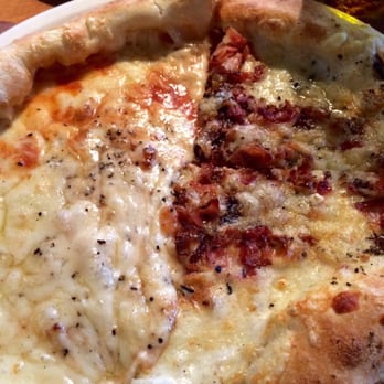 Mille et une Pizzas - Half 3 cheese / half creamy bacon! - Pizza Near Me - Quebec City, Quebec