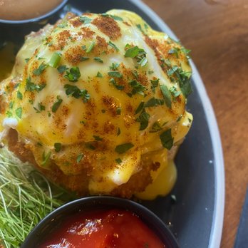 Rusteak - Crab Cake Benedict - New American Near Me - Orlando, Florida