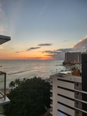 Waikiki Circle Hotel by null