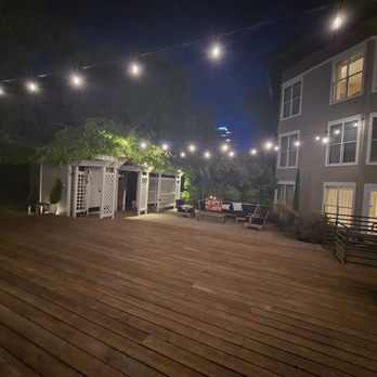 Kimpton RiverPlace Hotel - Balcony at Kimpton - Hotels Near Me - Portland, Oregon