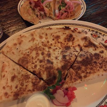Broken English Taco Pub - The Loop - Mexican Near Me - Chicago, Illinois Broken English Taco Pub - The Loop - Mexican Near Me - Chicago, Illinois