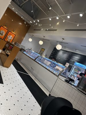 Jeni's Splendid Ice Creams by null