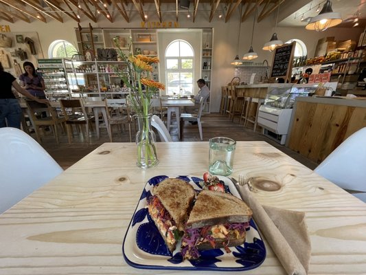 Modern General Feed & Seed by null