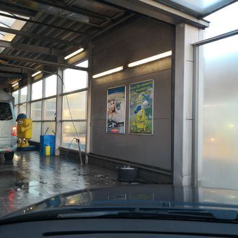 Clean Car - Autowäsche erforderlich - Car Wash Near Me - Lübeck, SH