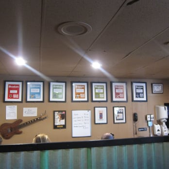 Santarpio's Pizza - Pizza Near Me - Boston, Massachusetts